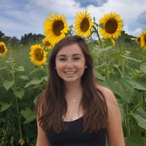 Meet your Posher, Adina